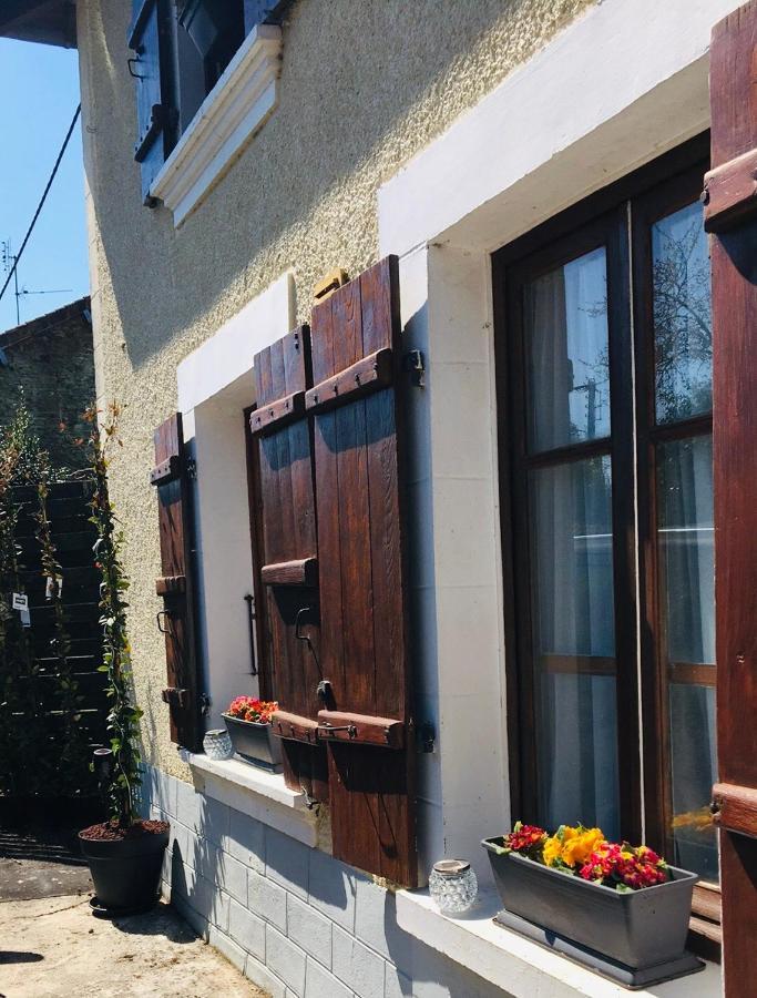 Maison Blanche De Hudson Cussac  Extérieur photo