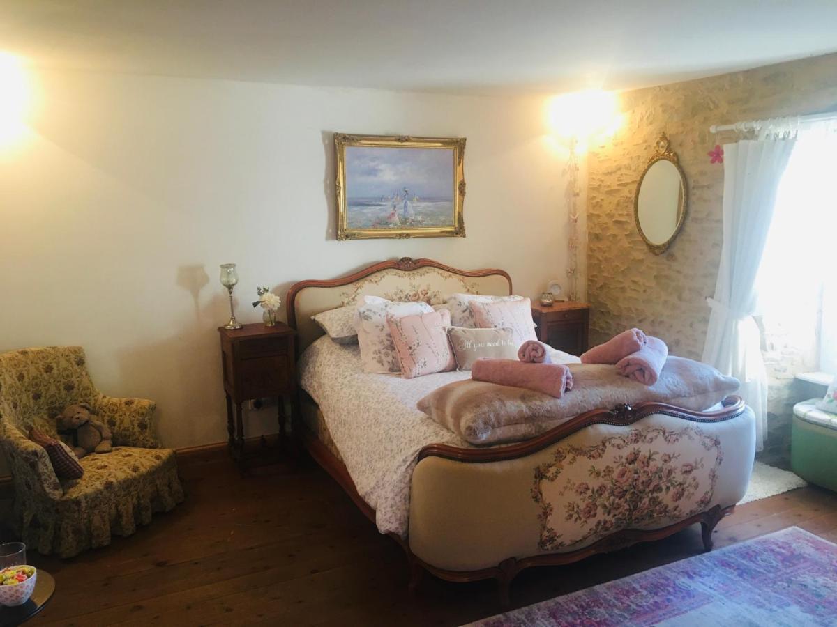 Maison Blanche De Hudson Cussac  Extérieur photo