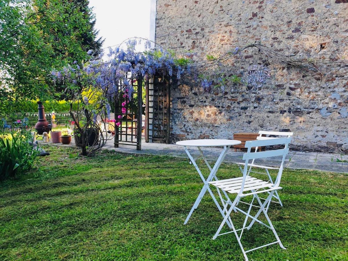 Maison Blanche De Hudson Cussac  Extérieur photo