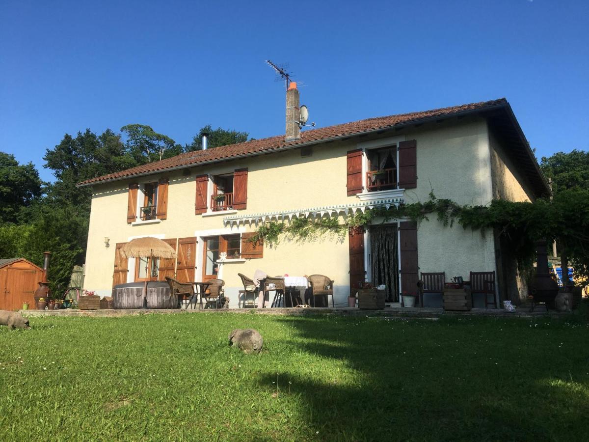 Maison Blanche De Hudson Cussac  Extérieur photo